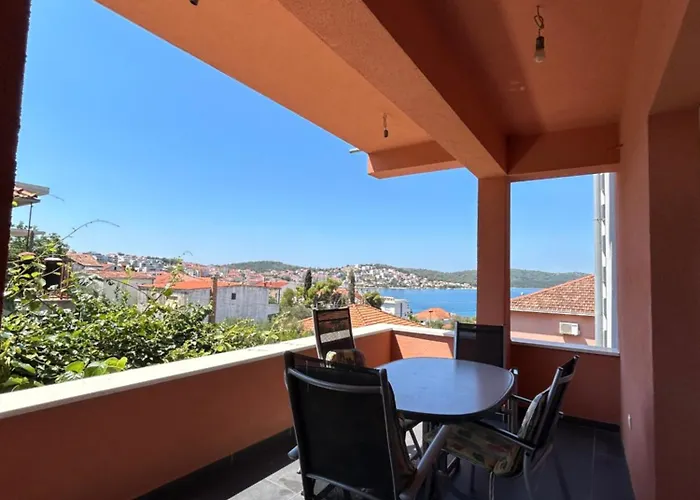Vujica 2 * Trogir